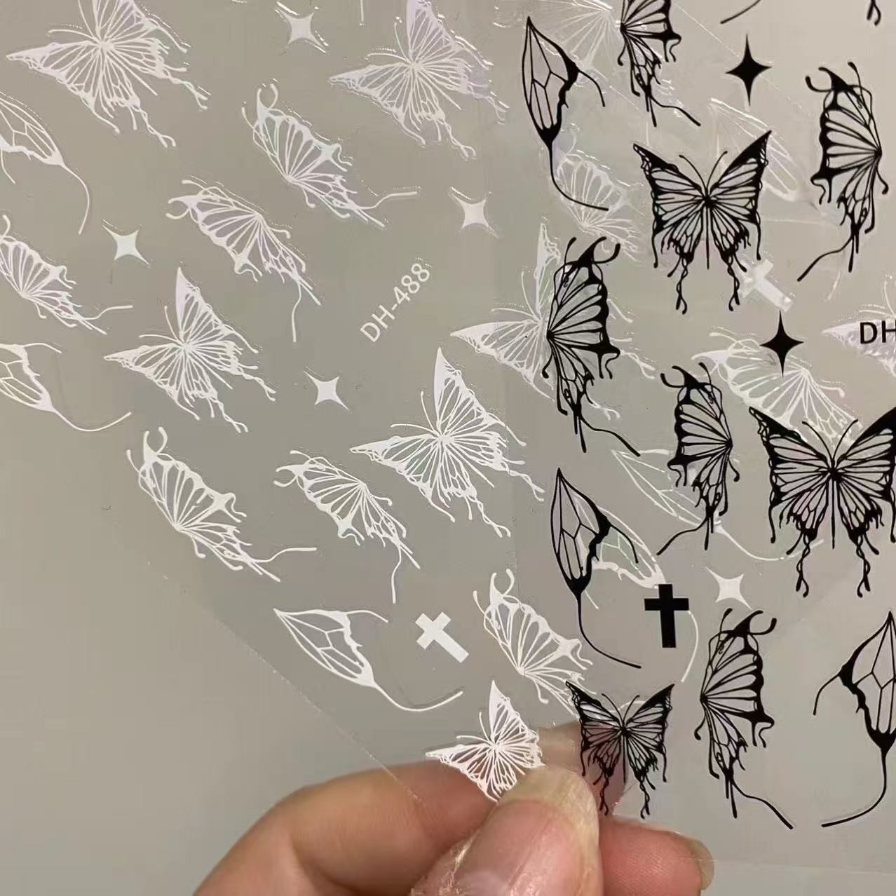 Viral Edgy Butterfly Nail Art  - مراجعة Nail Art Viral وسعره