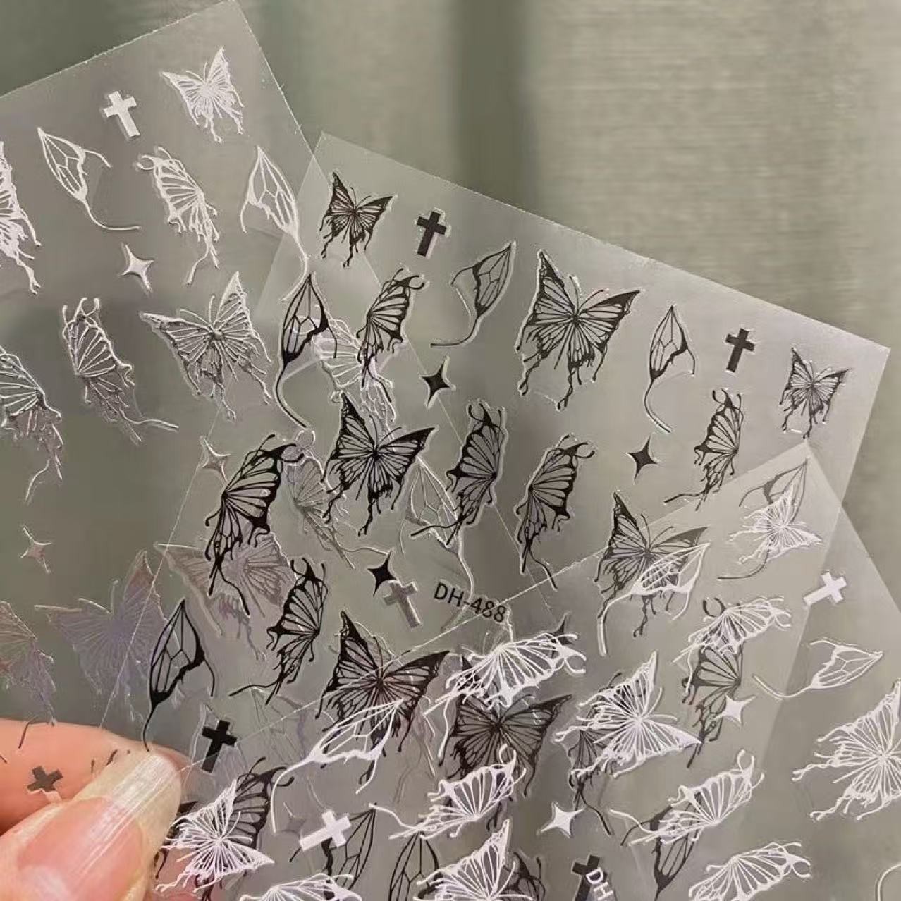 Viral Edgy Butterfly Nail Art  - مراجعة Nail Art Viral وسعره